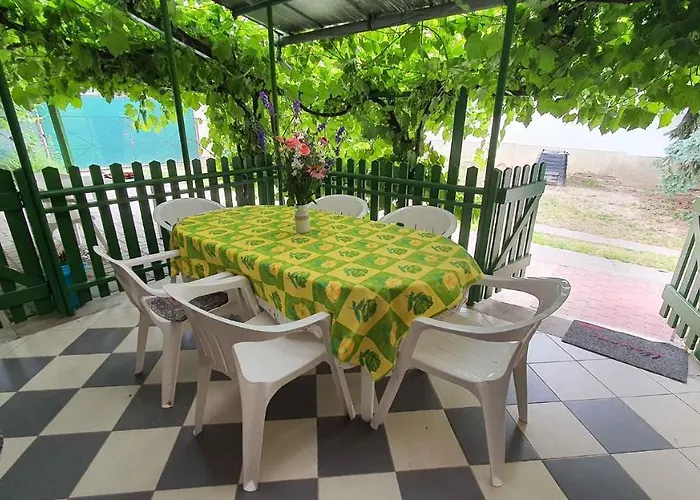 בית נופש In - Balaton 43122 *